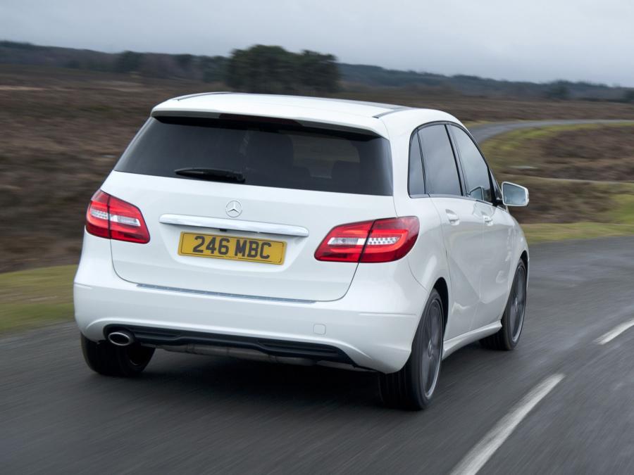  Mercedes-Benz B200 BlueEFFICIENCY 2012 года  (UK) (фото 11 из 14)